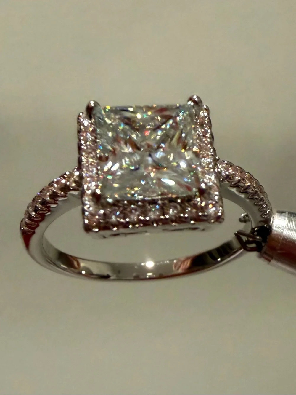 2.0CT GRA MOISSANITE Princess-Cut Engagement Ring in s925 Sterling Silver